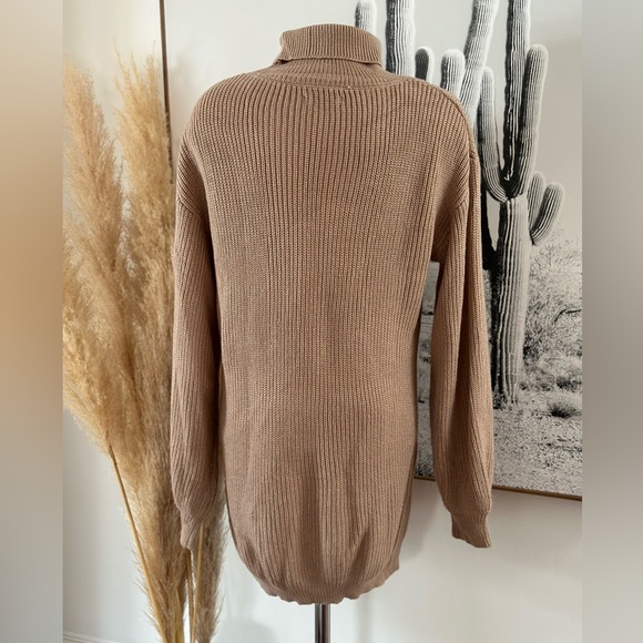 Knitted sweater dress from Shein in size medium. Oatmeal colour - Picture 5 of 8